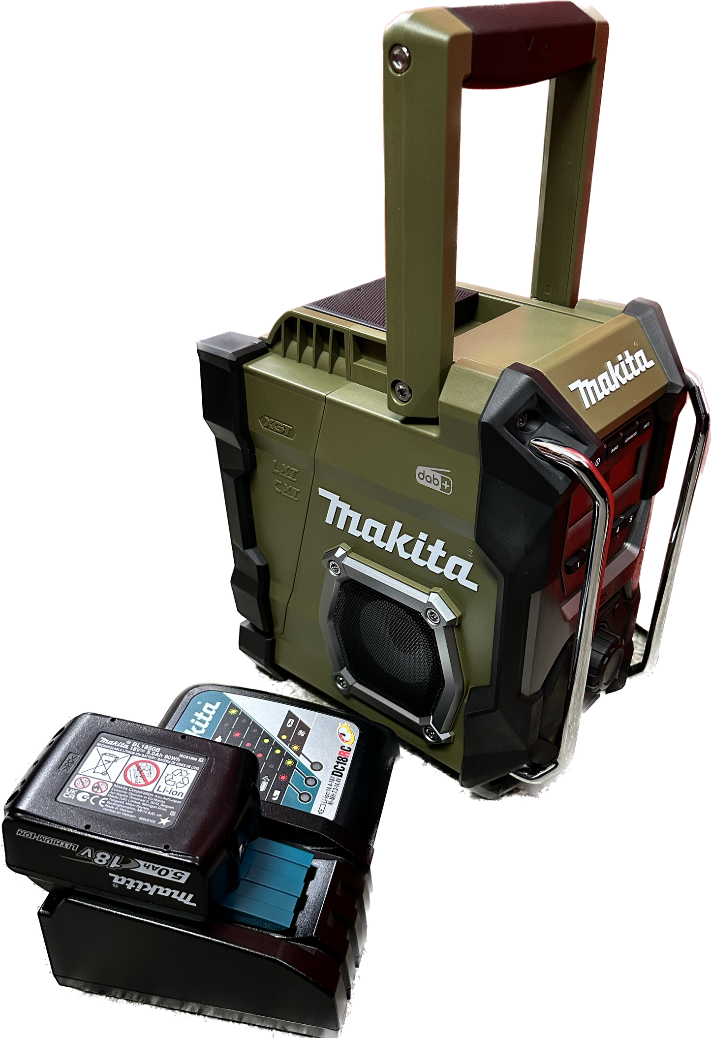 MAKITA OLIVE MR003 18V/40V DAB RADIO WITH 5AH BATTERY AND FAST CHARGER.